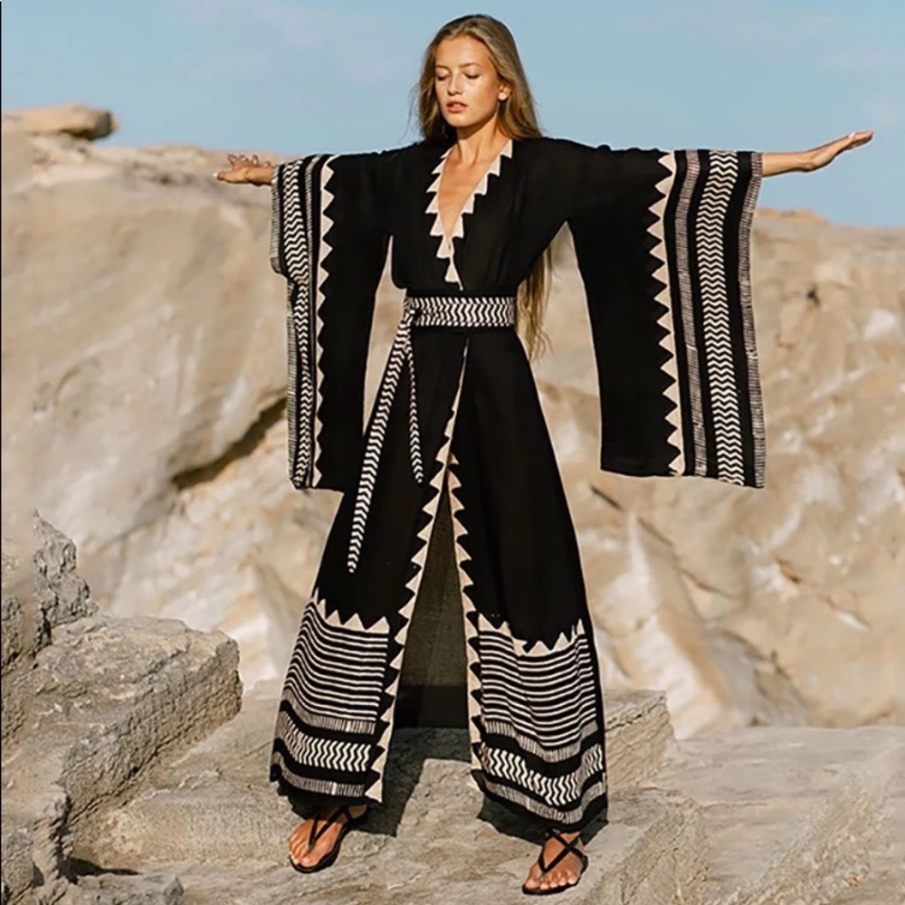 Elegant Black and Cream Swim Coverup